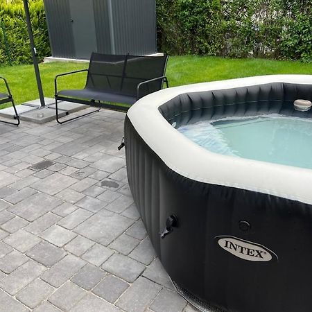 Haushaelfte Mit Garten, Kamin, Grill & Whirlpool Naehe Ber Berlim Exterior foto