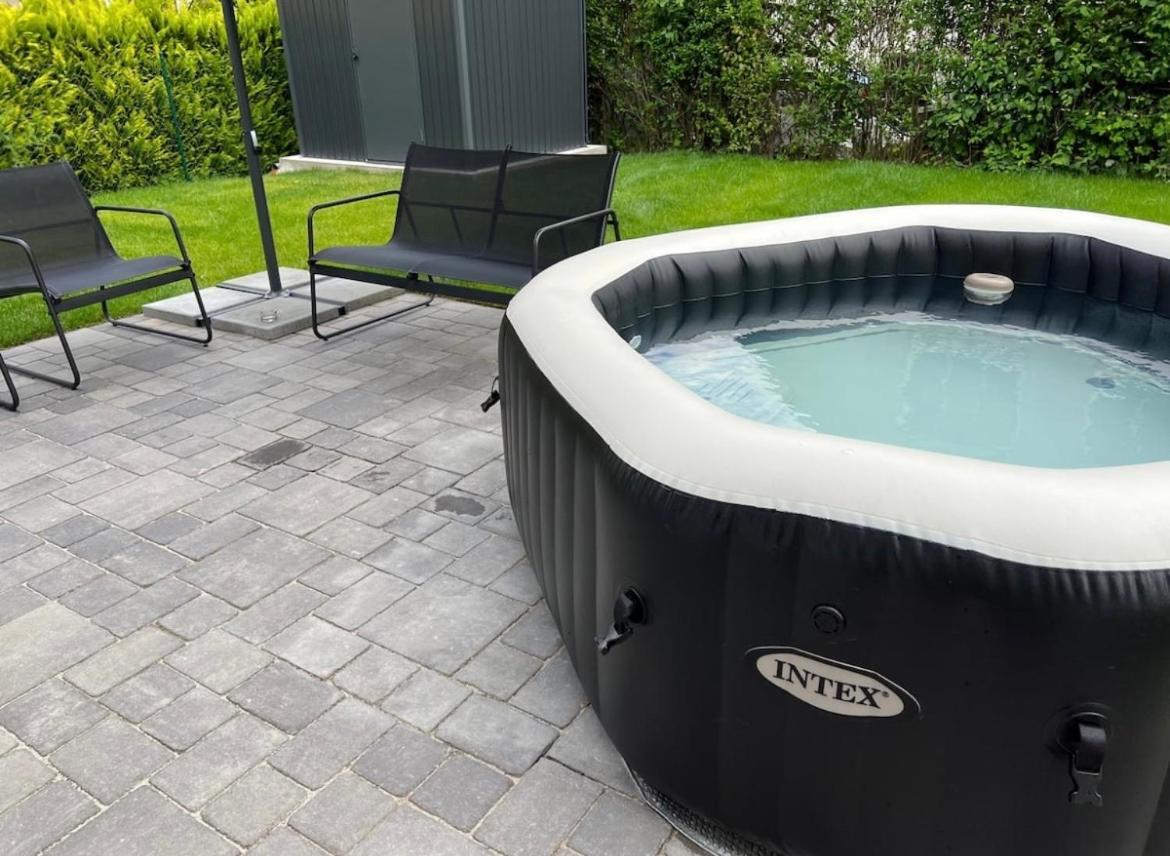 Haushaelfte Mit Garten, Kamin, Grill & Whirlpool Naehe Ber Berlim Exterior foto