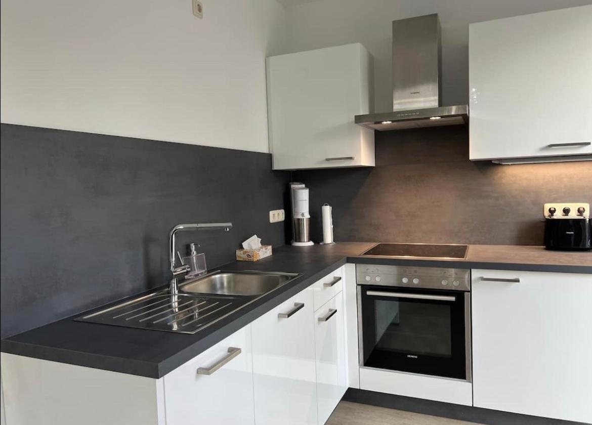 Haushaelfte Mit Garten, Kamin, Grill & Whirlpool Naehe Ber Berlim Exterior foto